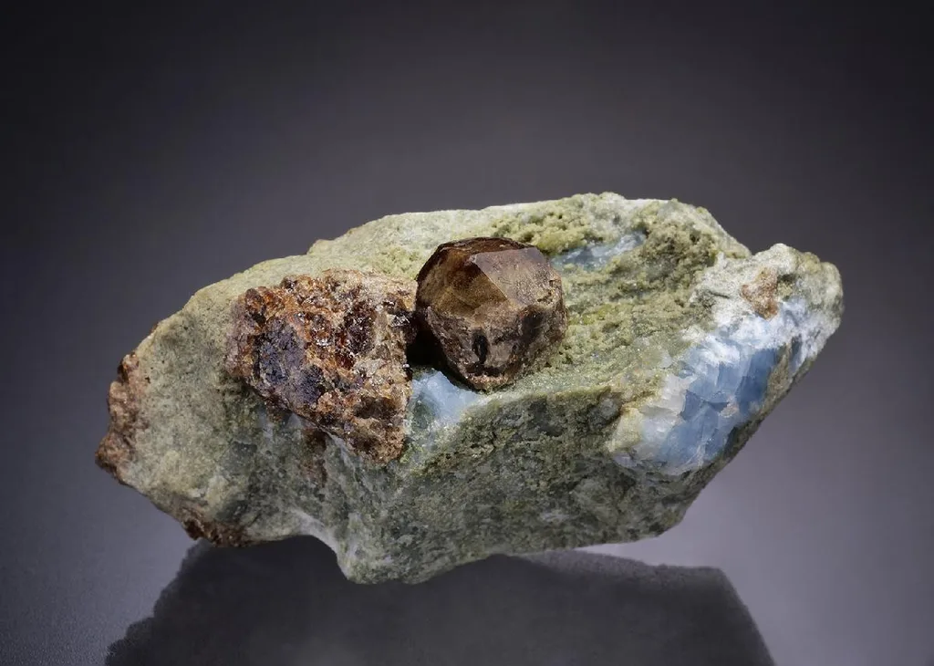 Vesuvianite image