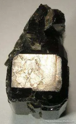 Vesuvianite - image 3