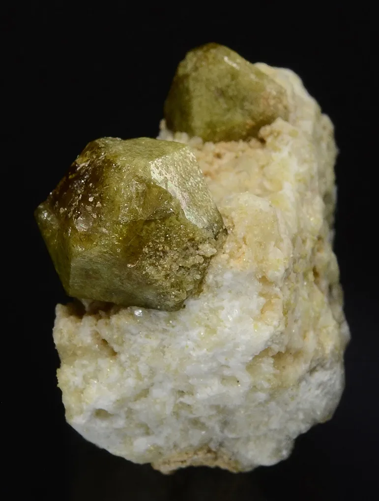 Vesuvianite - image 3
