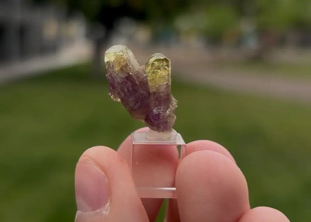Vesuvianite image