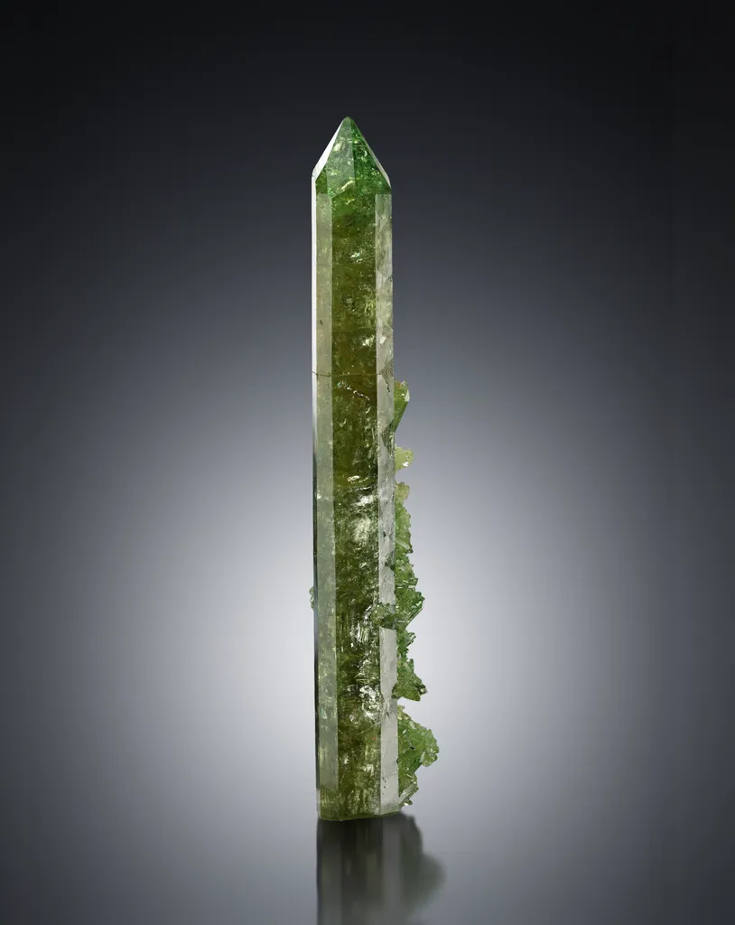 Vesuvianite from Canada, Québec, Jeffrey Mine image