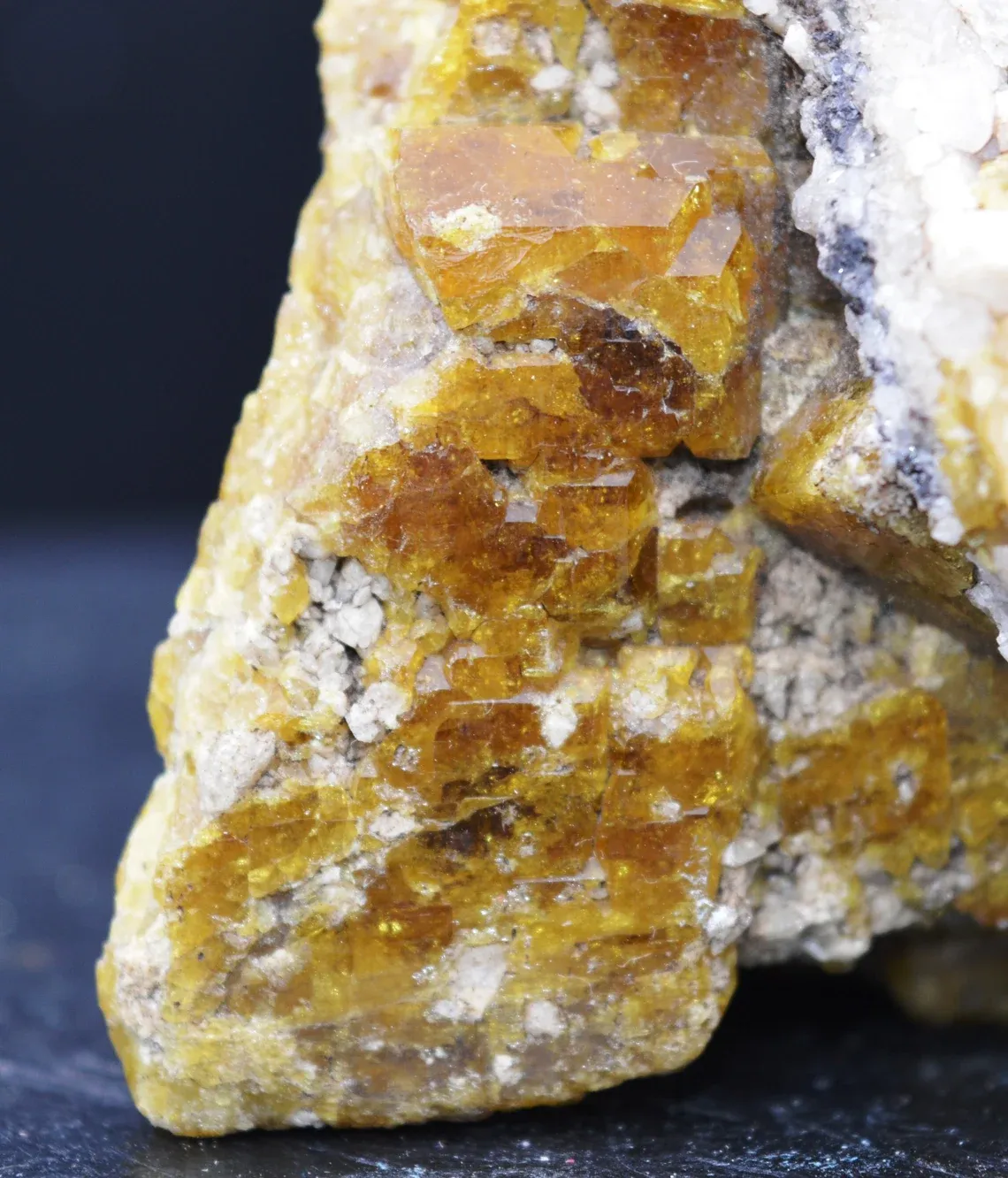 Vesuvianite & grossular garnet - 277 grams - Sierra de la Cruz (Lake Jaco), Coahuila, Mexico - image 5