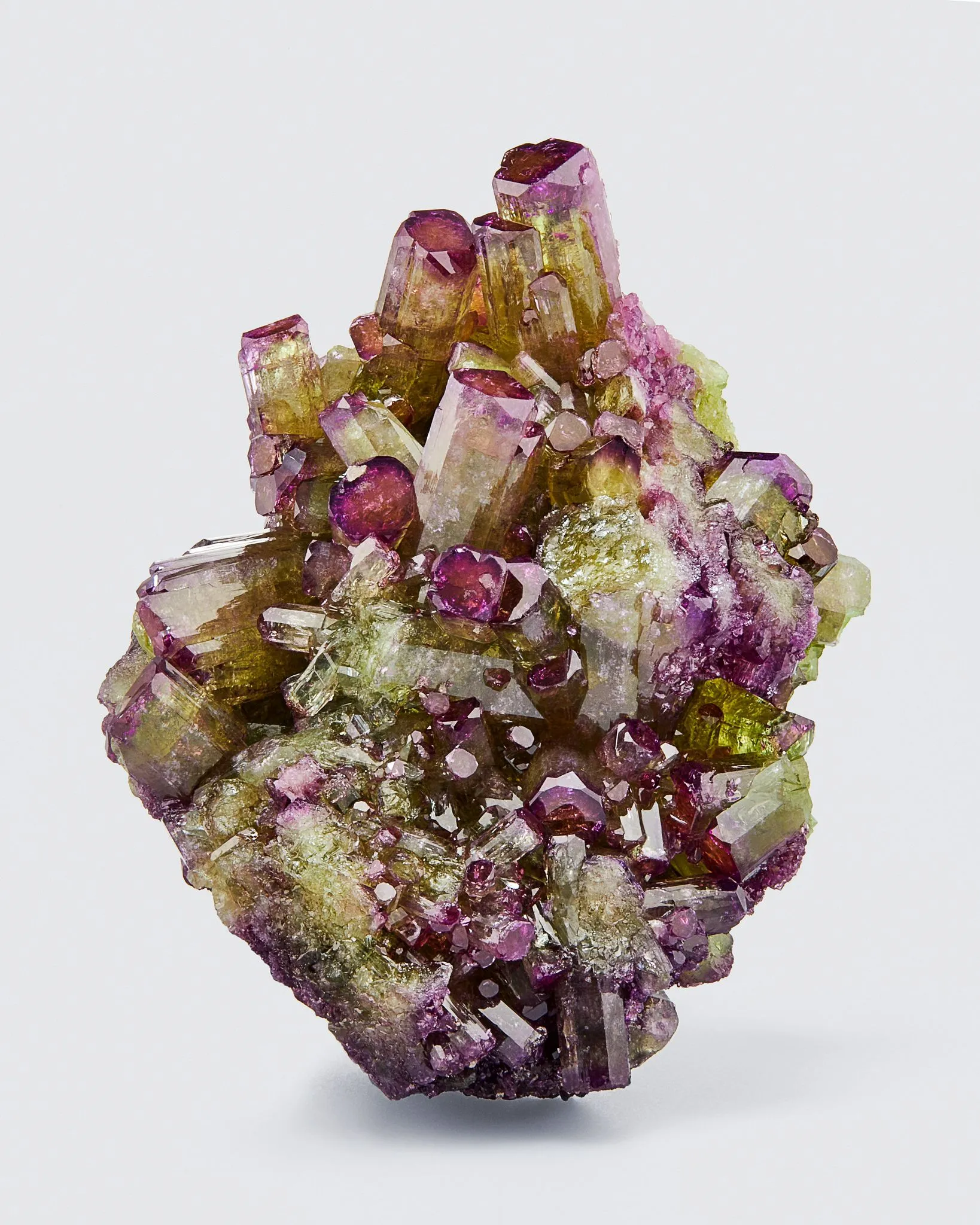 Vesuvianite, Jeffrey Mine, Val-des-Sources, Les Sources RCM, Estrie, Canada - image 1