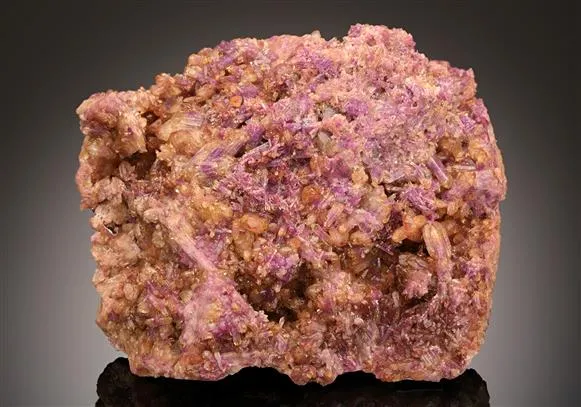 VESUVIANITE (Manganese rich) - image 1