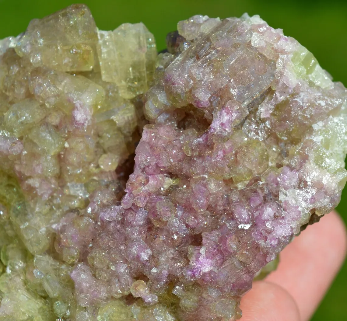 Vesuvianite & Mangano-vesuvianite 357 grams - Jeffrey Mine ("Johns-Manville Mine"), Quebec, Canada - image 3