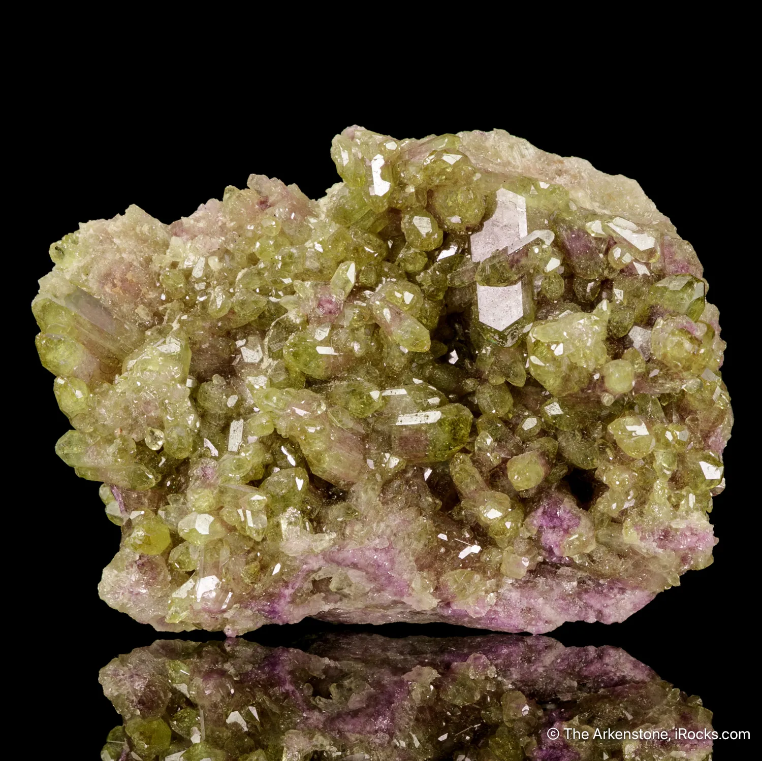 Vesuvianite on Manganoan Vesuvianite - image 4