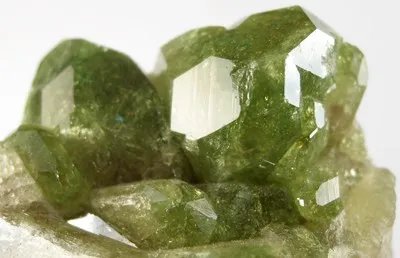 Vesuvianite (Var: Chrome-Vesuvianite) - image 2