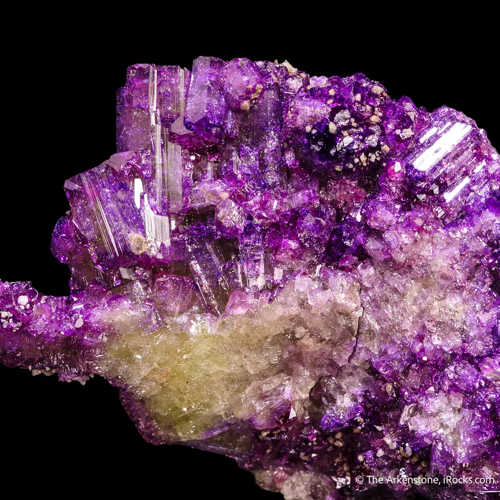 Vesuvianite var. Manganoan image