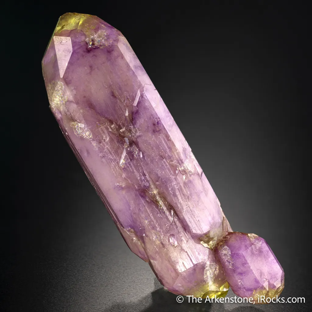 Vesuvianite var. Manganoan image