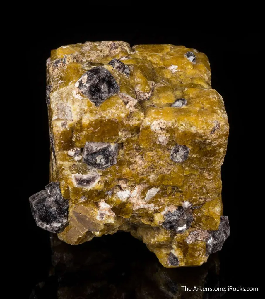 Vesuvianite with Grossular - image 4