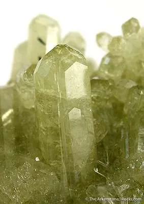 Vesuvianite With Groutite - image 3
