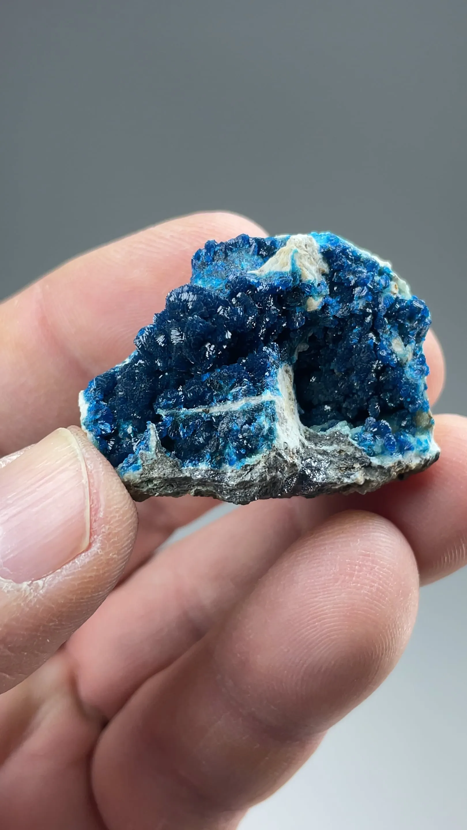 Veszelyite - image 2