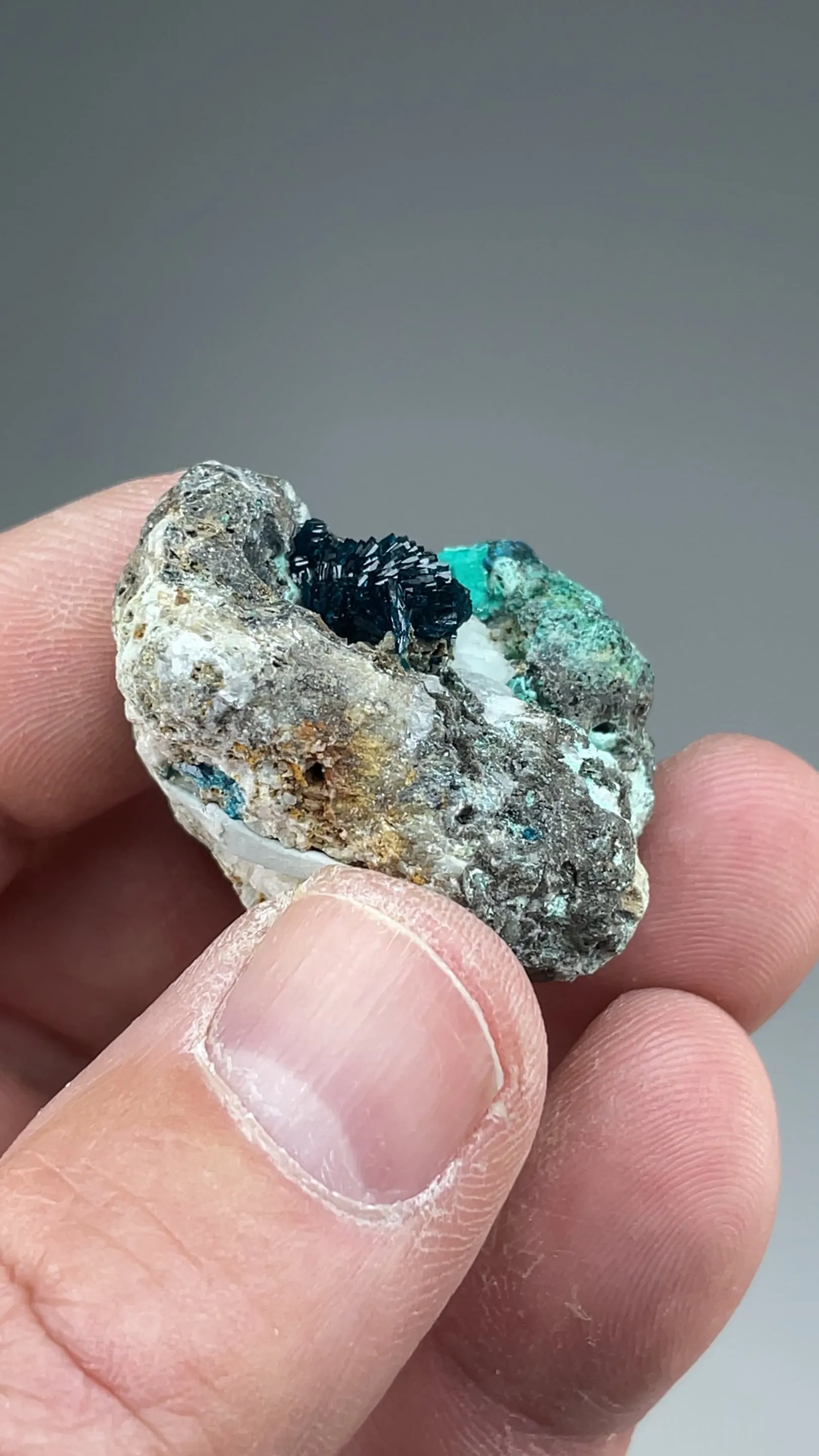 Veszelyite - image 2