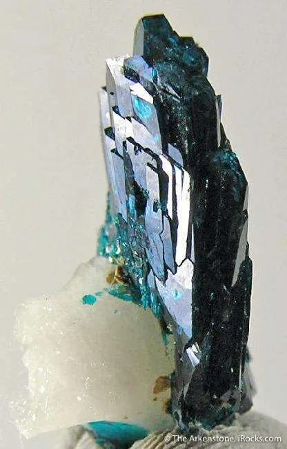 Veszelyite - image 2
