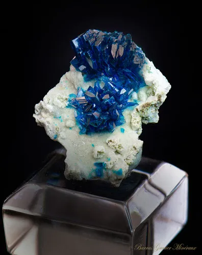 Veszelyite image