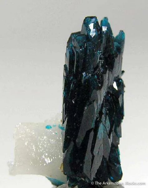 Veszelyite - image 3