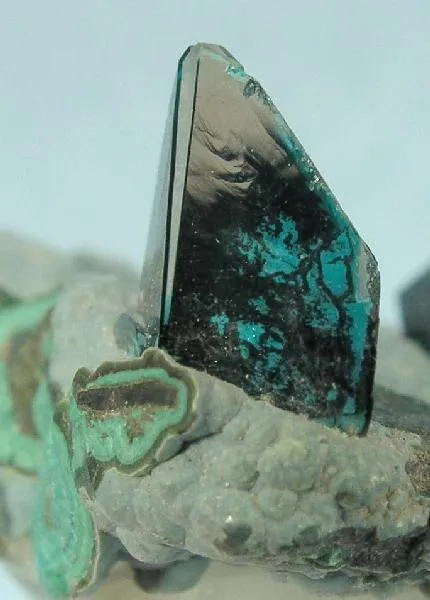 Veszelyite - image 1