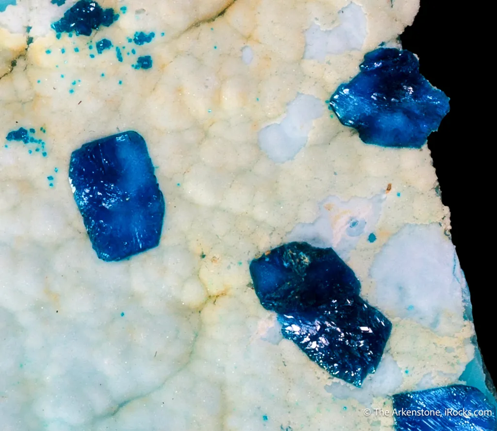 Veszelyite and Hemimorphite image