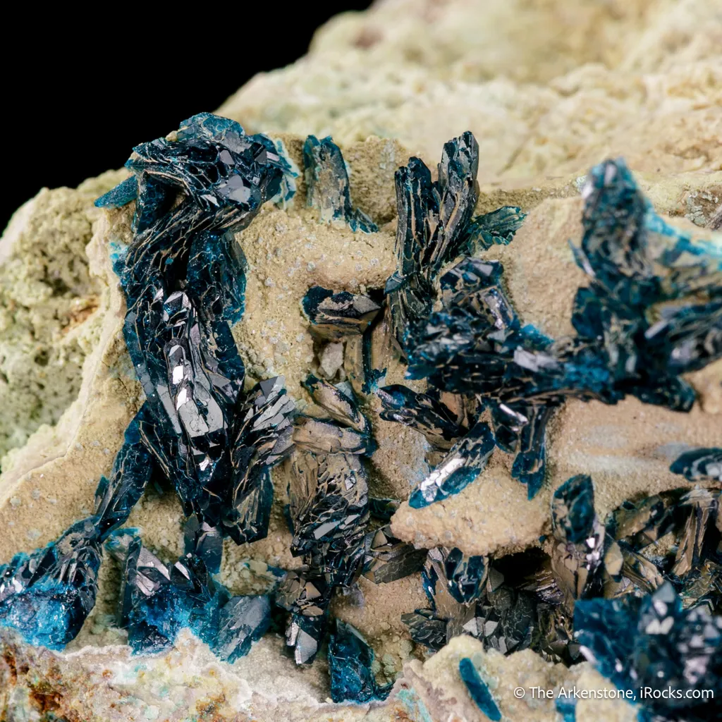 Veszelyite image