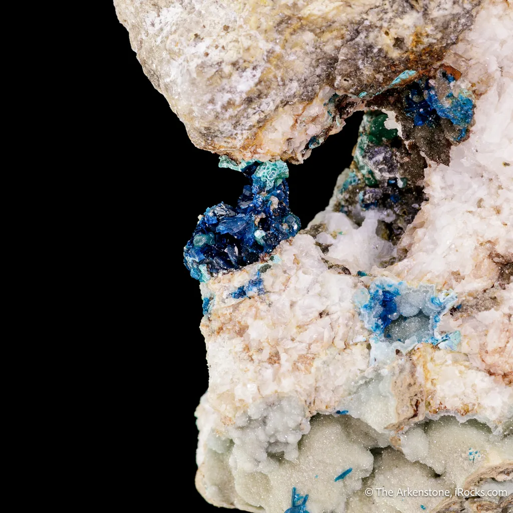 Veszelyite, Dongchuanite, Molybdenite - image 4