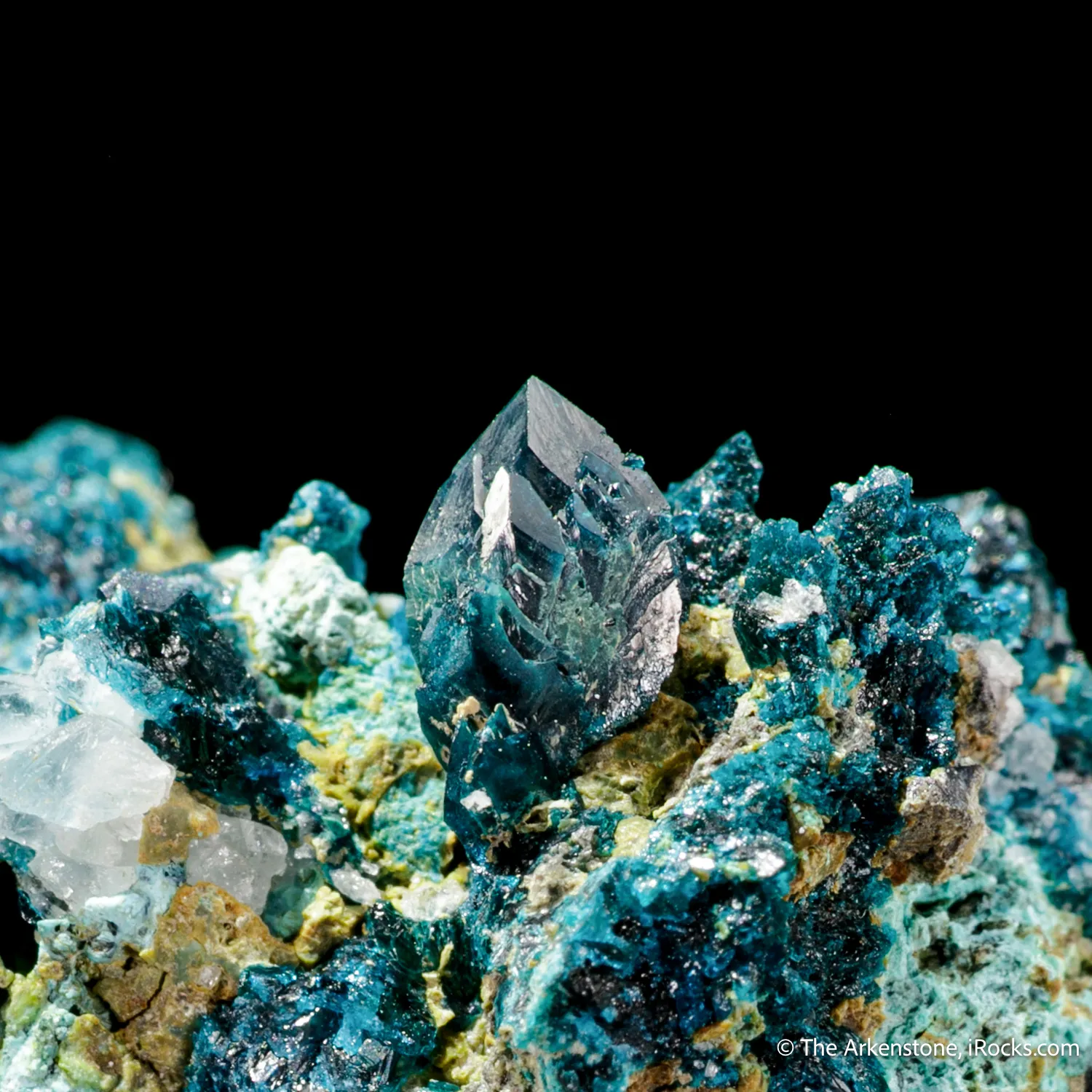 Veszelyite, Dongchuanite on Molybdenite - image 5
