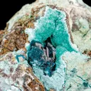 Veszelyite on Cuprodongchuanite - image 1