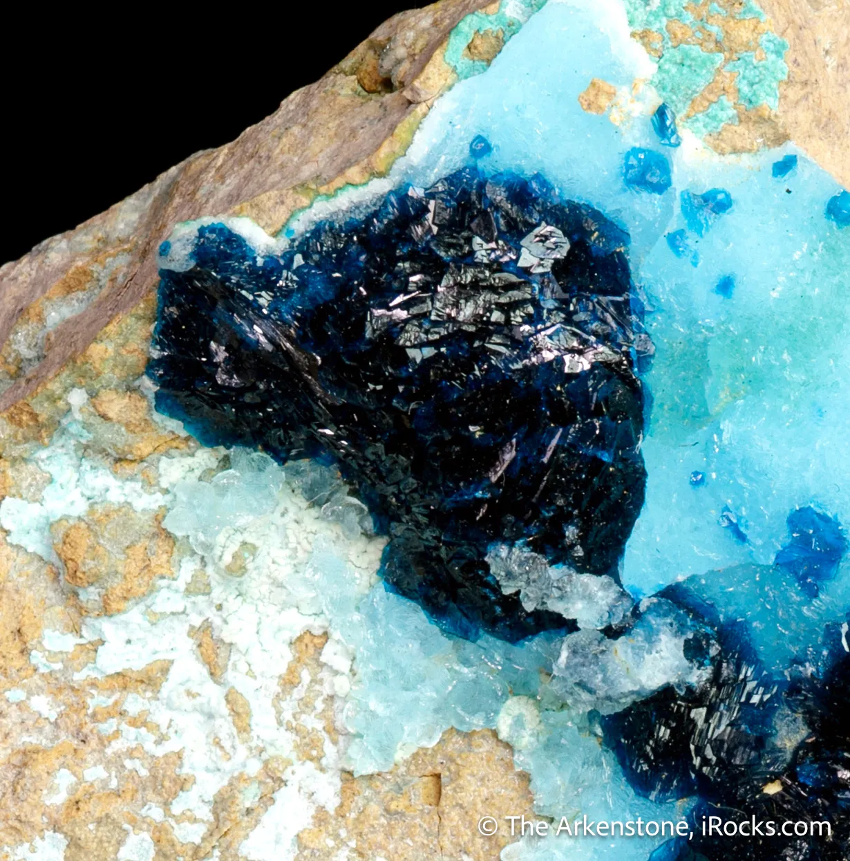 Veszelyite on Hemimorphite - image 4