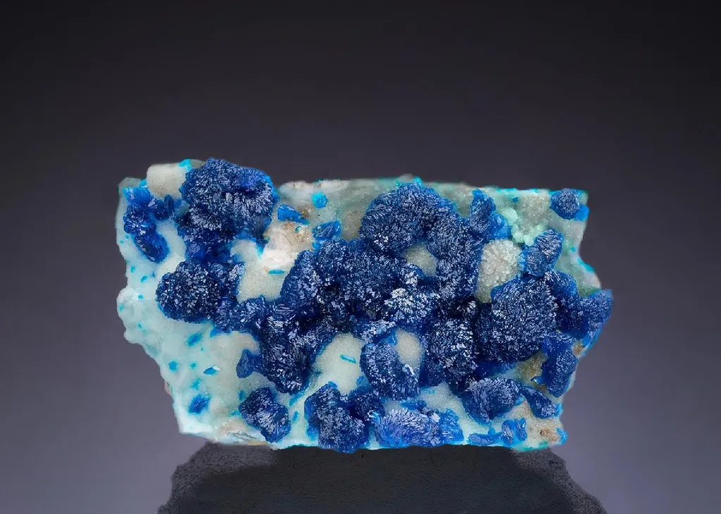 Veszelyite on Hemimorphite image