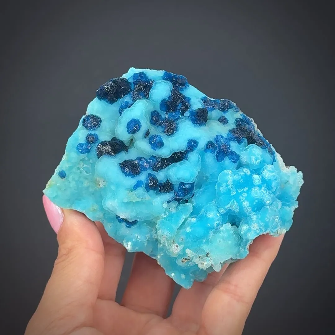 Veszelyite on Hemimorphite - image 2