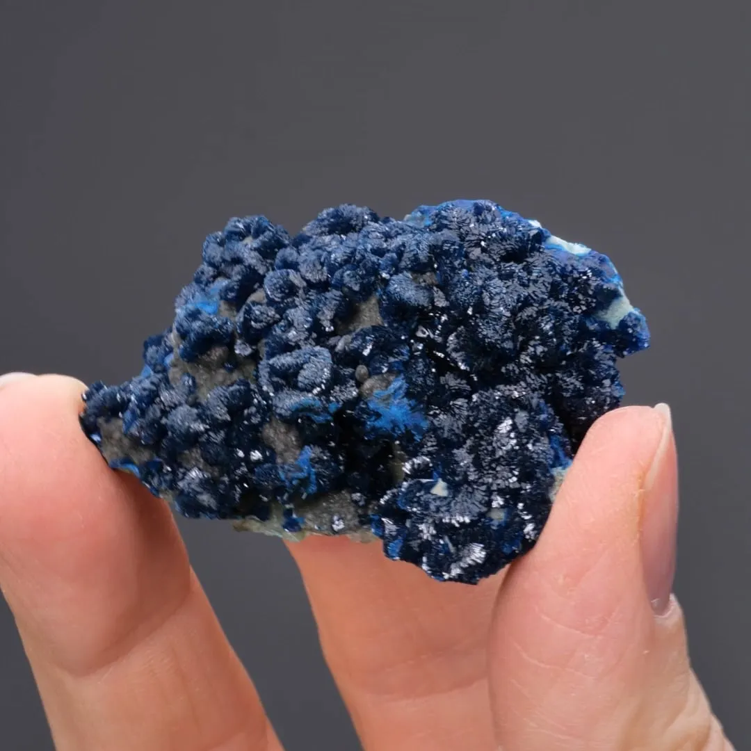 Veszelyite on Hemimorphite - image 2