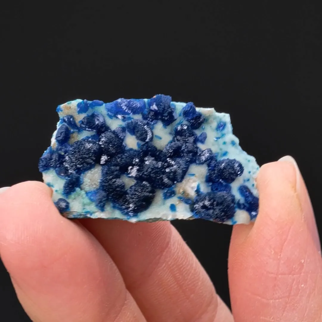 Veszelyite on Hemimorphite - image 2