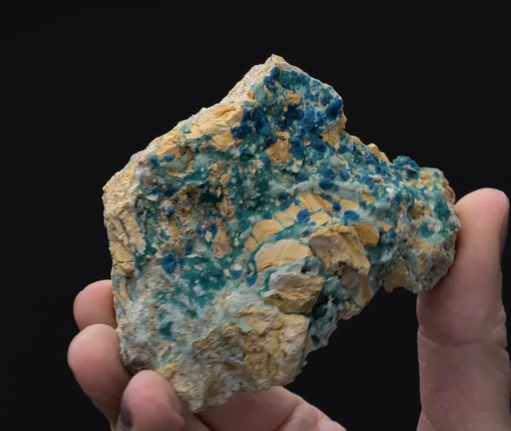 Veszelyite with ZINCOLIBETHENITE and Hemimorphite - image 2
