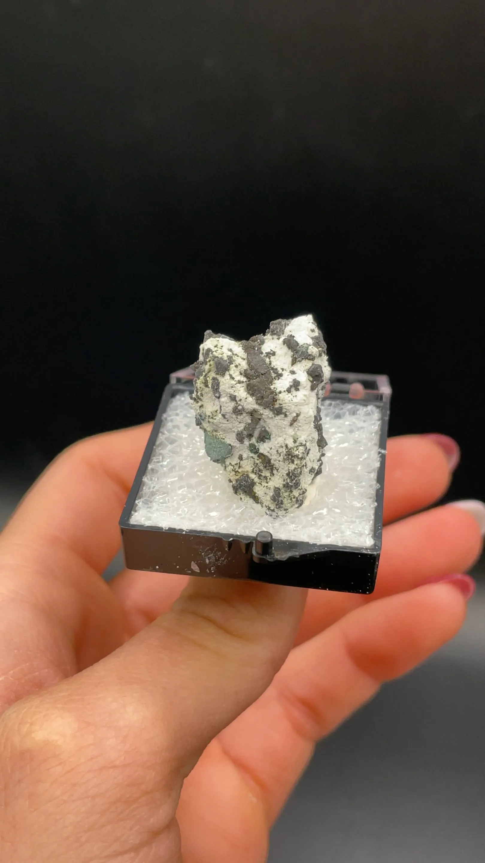 Villamaninite with Calcite - image 2