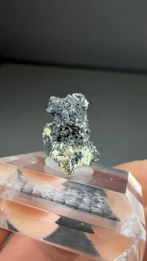 Villamaninite with Calcite - image 2
