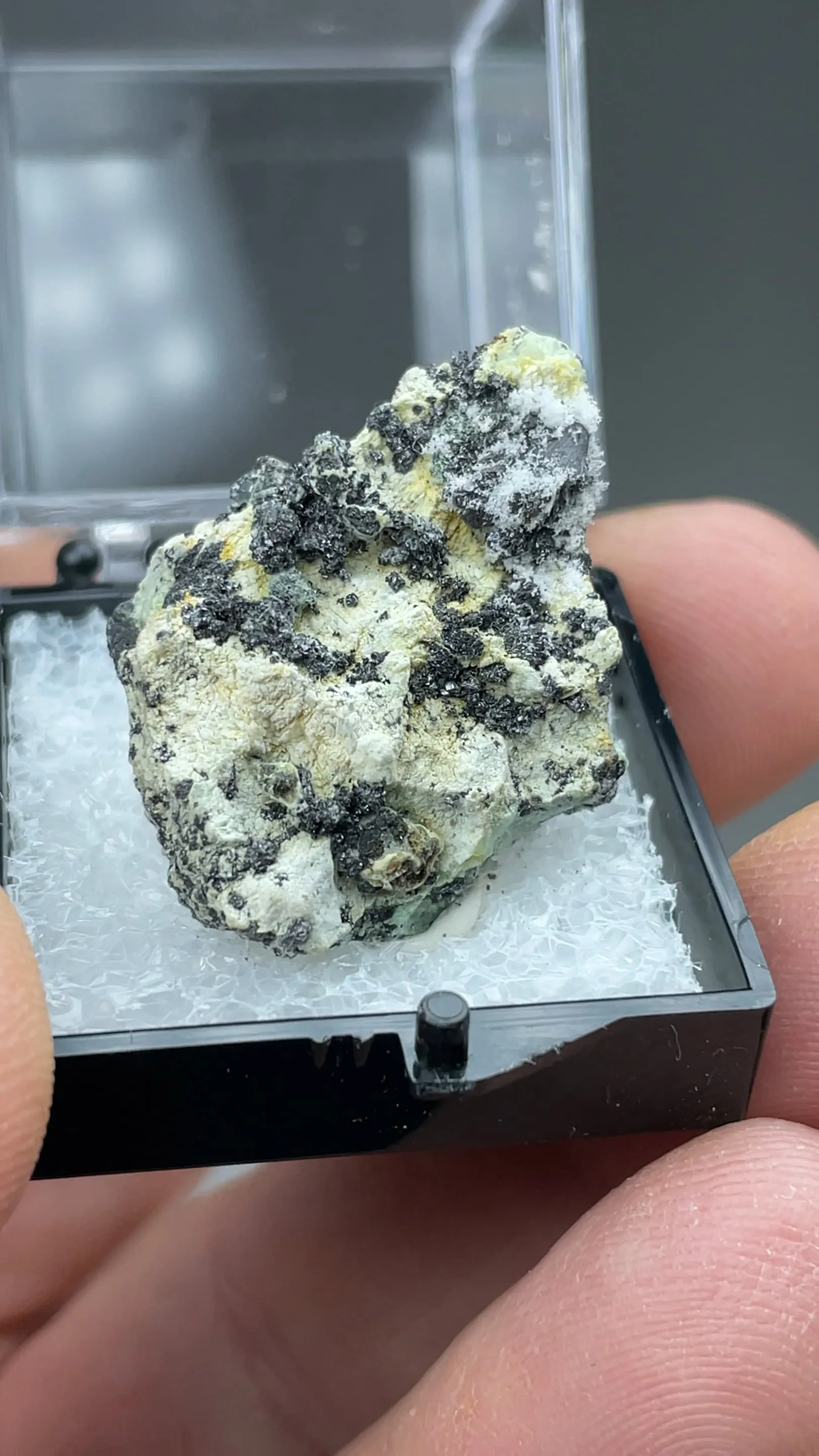 Villamaninite with Calcite - image 2