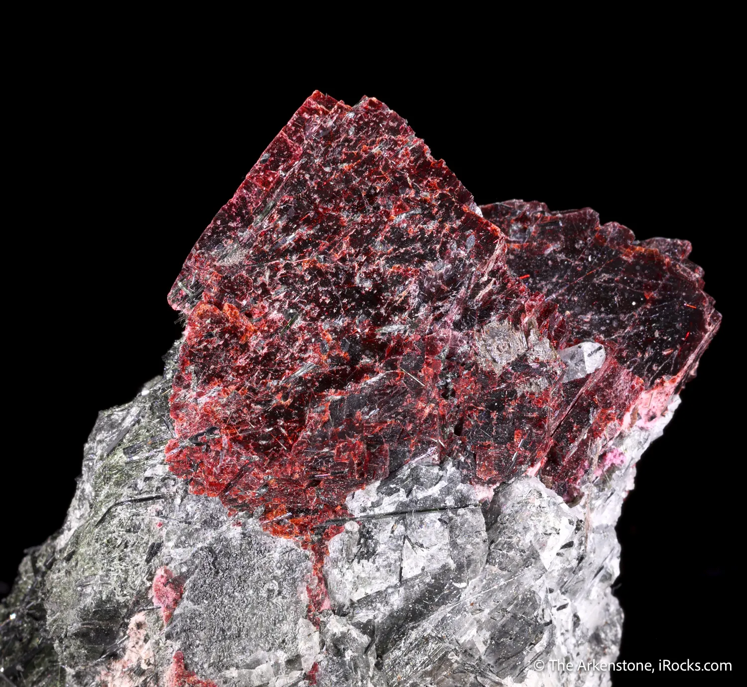 Villiaumite on Aegirine - image 3