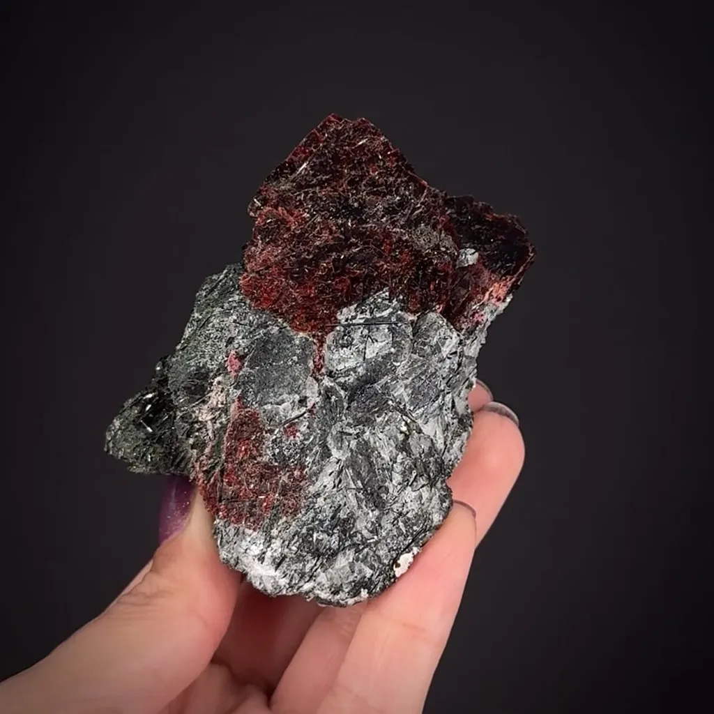 Villiaumite on Aegirine image