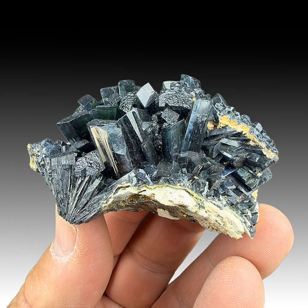 Vivianite image