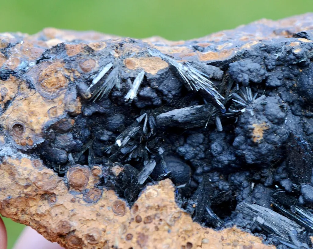Vivianite & Goethite 354 grams - Chernomorsky mine, Ukraine - image 2