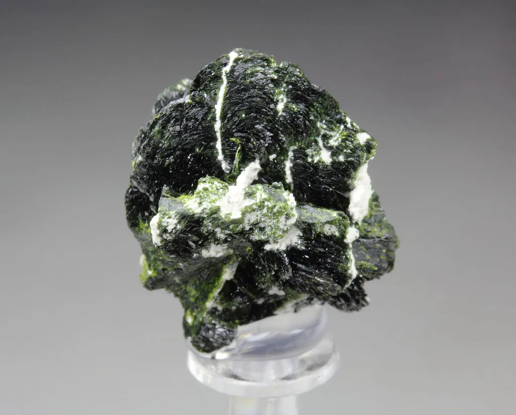 Volborthite from Mexico, Sonora, Milpillas, Milpillas Mine - image 3