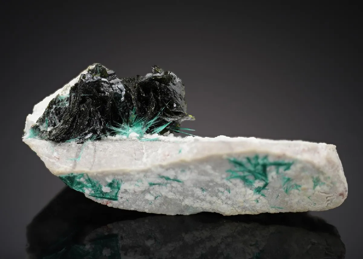 Volborthite with Brochantite - image 1