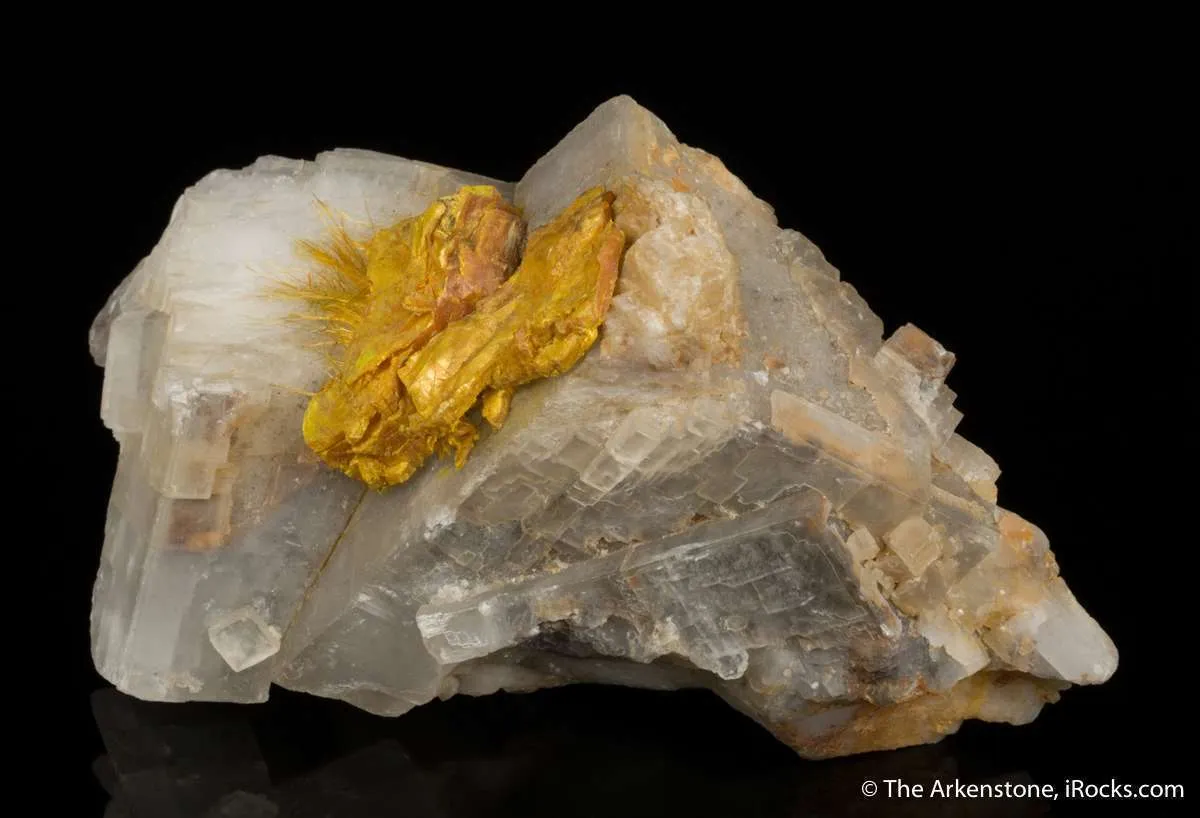 Wakabayashilite on Calcite - image 3