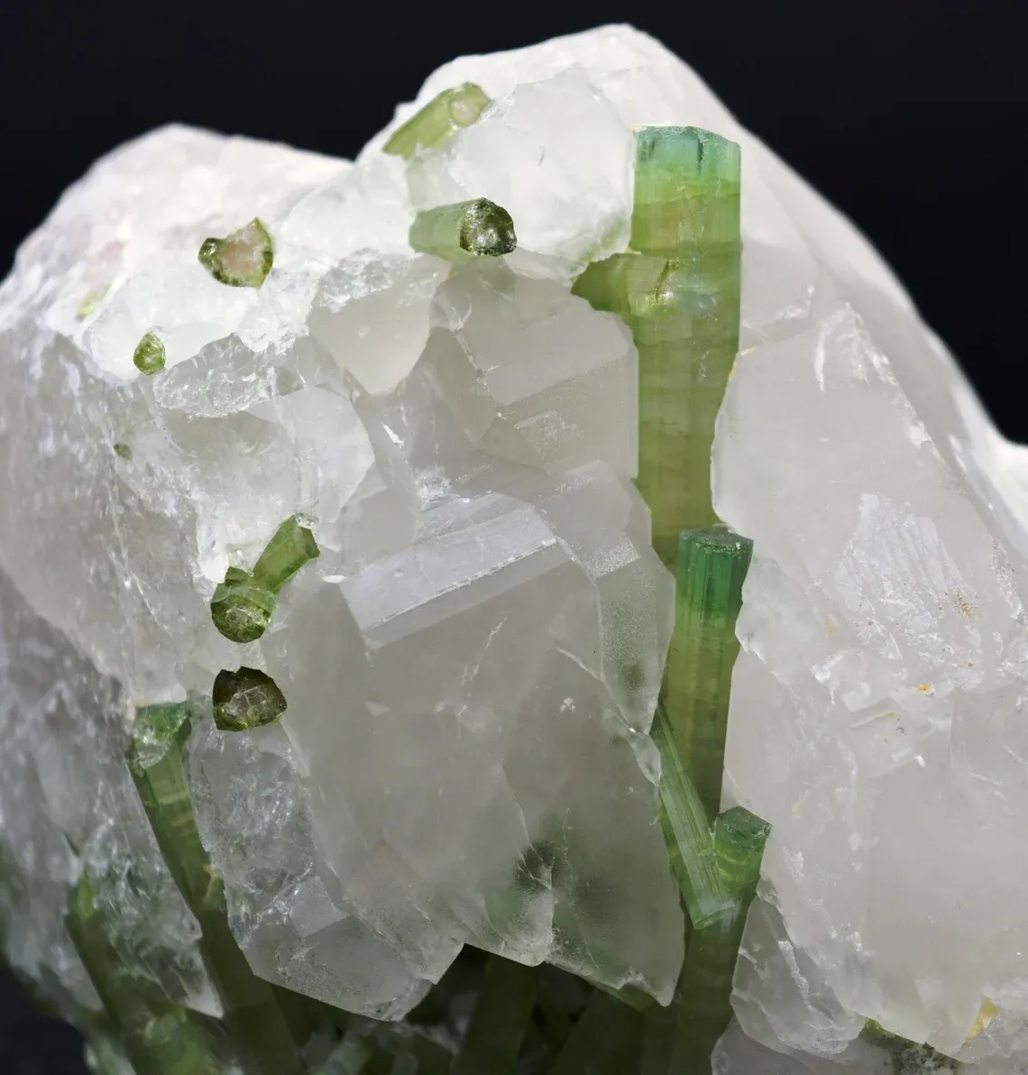 Watermelon Tourmaline Quartz - 576 grams - Pederneira mine, São José da Safira, Minas Gerais, Brazil - image 5
