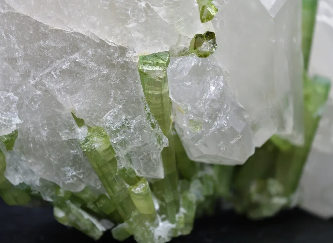 Watermelon Tourmaline Quartz - 576 grams - Pederneira mine, São José da Safira, Minas Gerais, Brazil - image 8