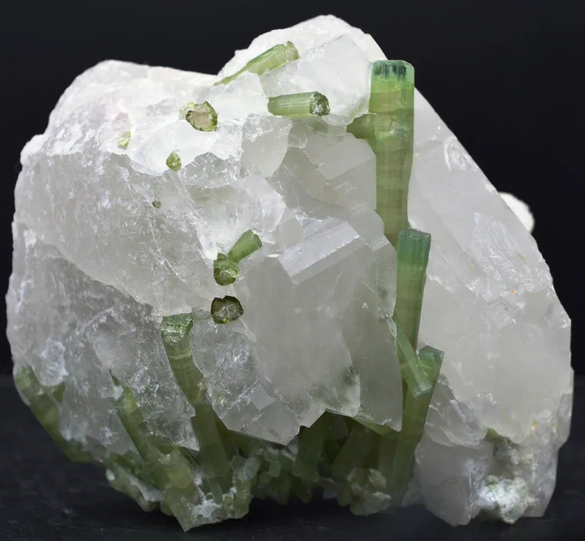 Watermelon Tourmaline Quartz - 576 grams - Pederneira mine, São José da Safira, Minas Gerais, Brazil - image 1