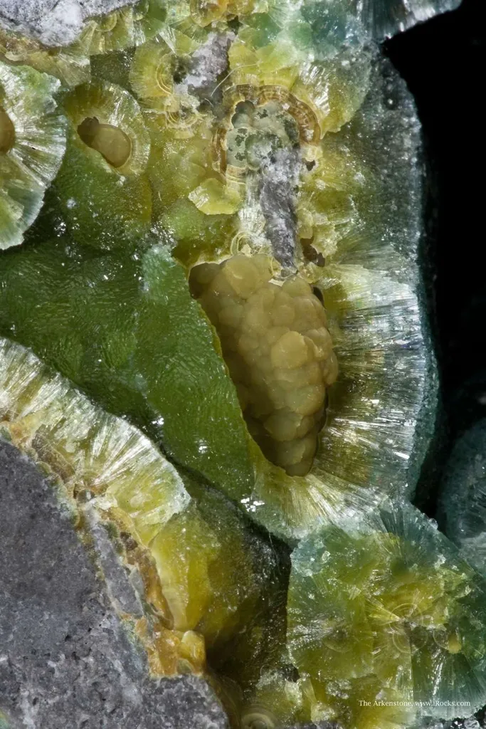 Wavellite - image 2