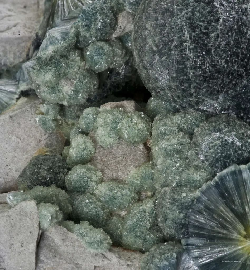 Wavellite - image 3