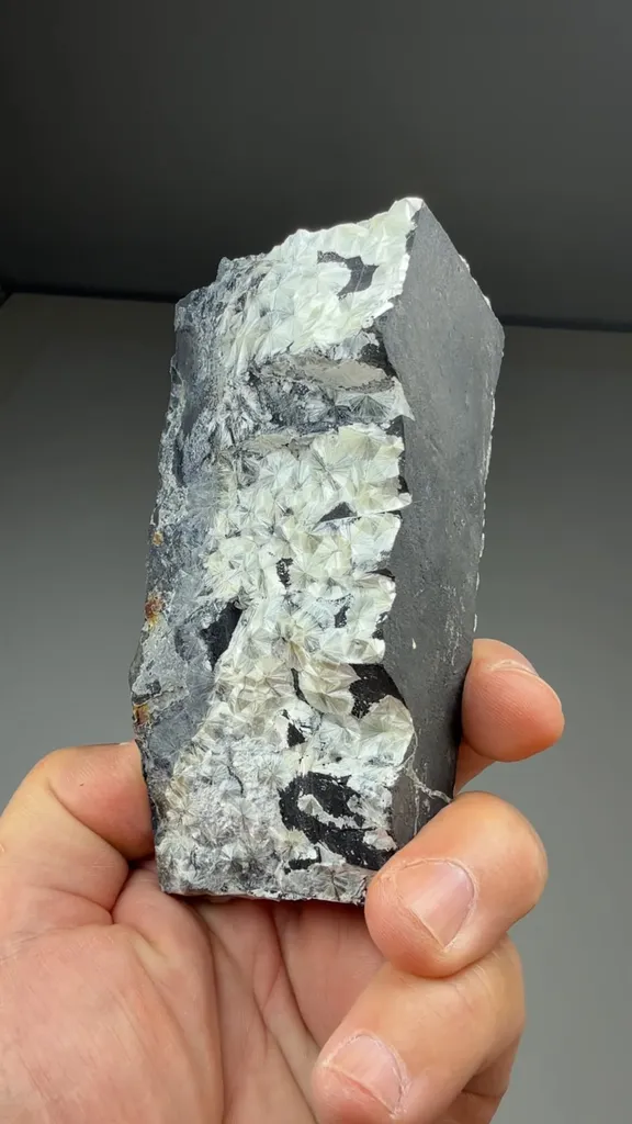 Wavellite - image 2