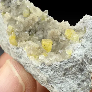 Weloganite (373)