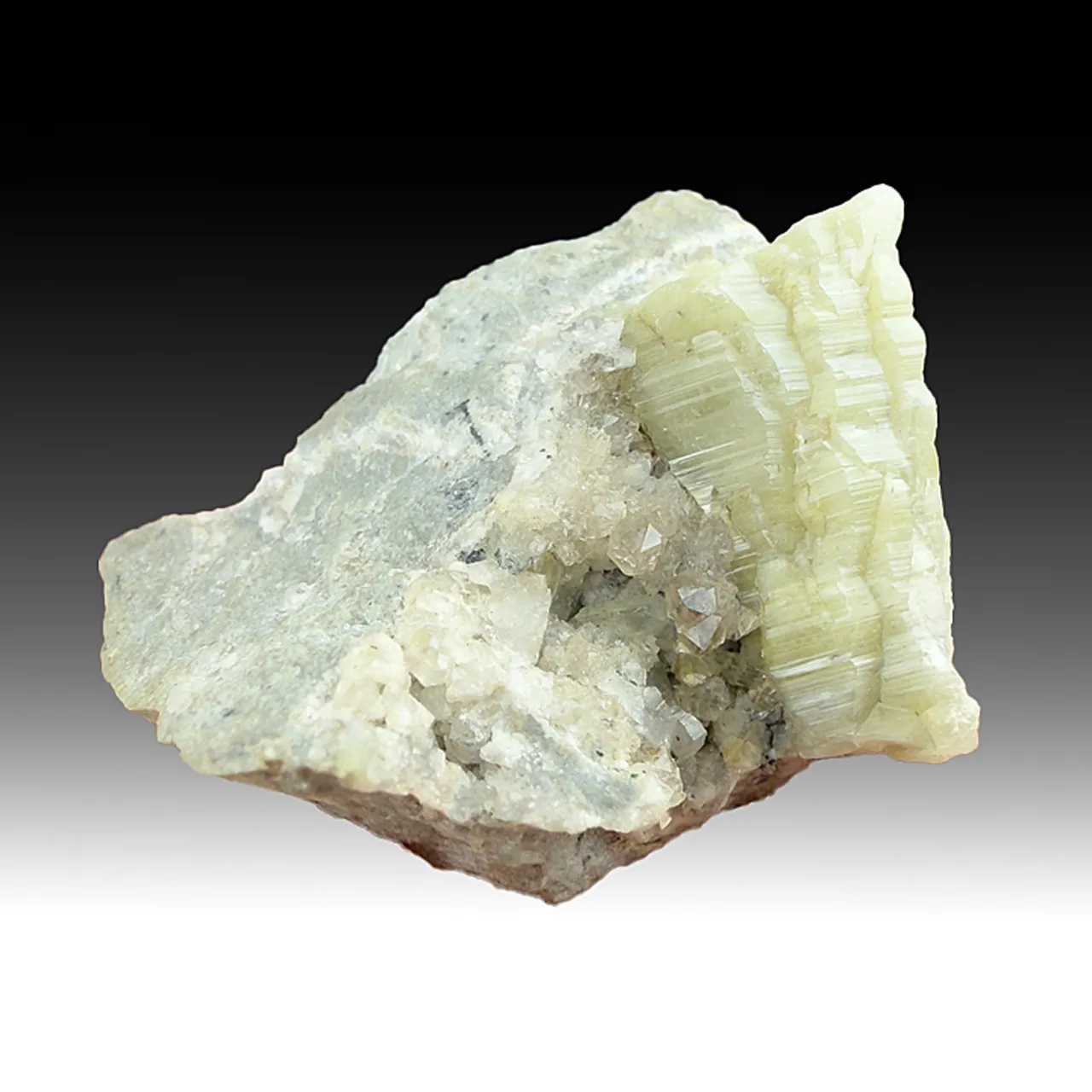 Weloganite (565b) - image 1